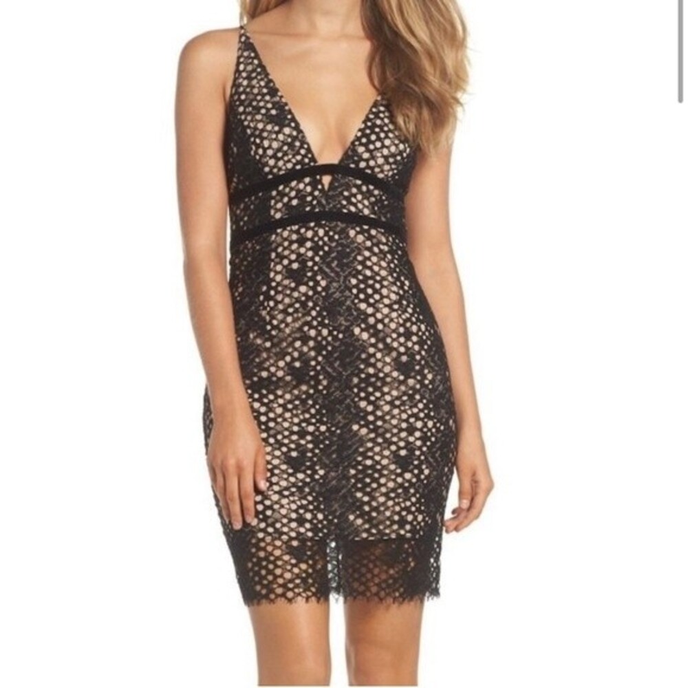 NWOT BARDOT | Serpentine Lace Deep V Neck Nude‎ Black Mini Cocktail Dress 4 XS